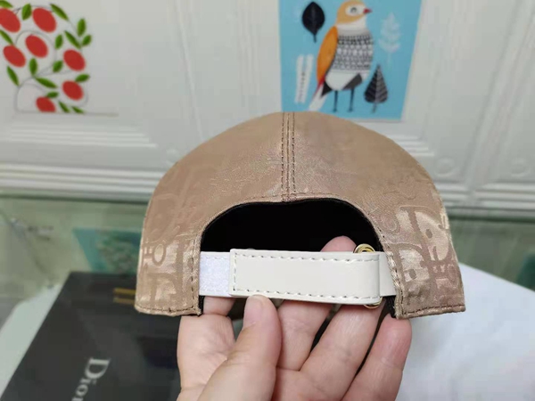 ブランド帽子側面デザイン